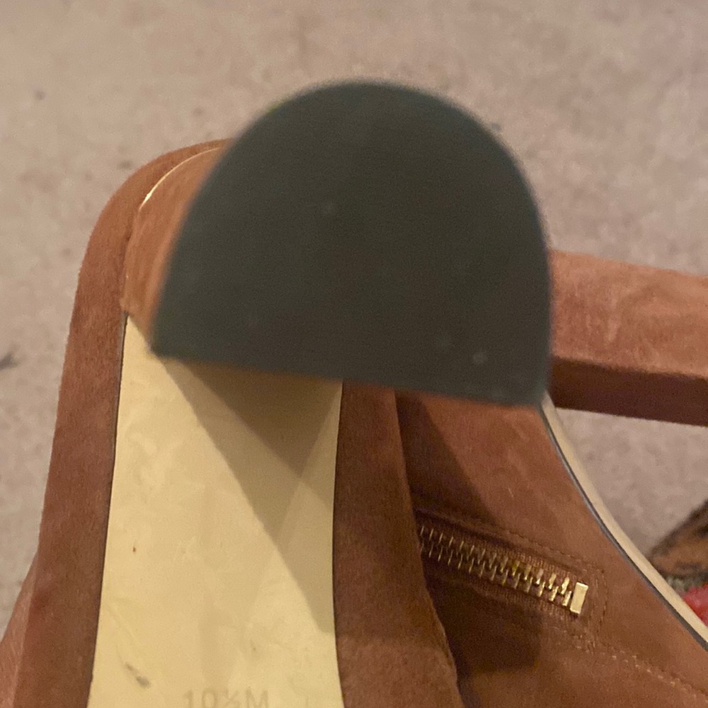 NEW MICHAEL MICHAEL KORS SUEDE HEEL BOOTIE - Picture 16 of 16